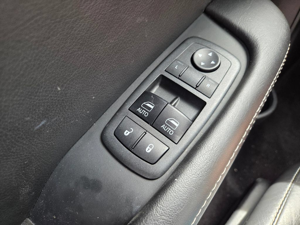 Used 2018 Dodge Challenger SRT RWD image 20