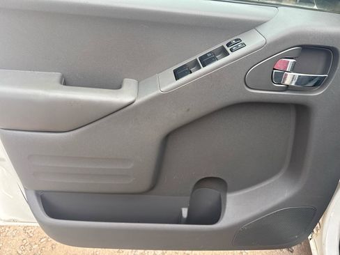 Used 2018 Nissan Frontier SV RWD image 15