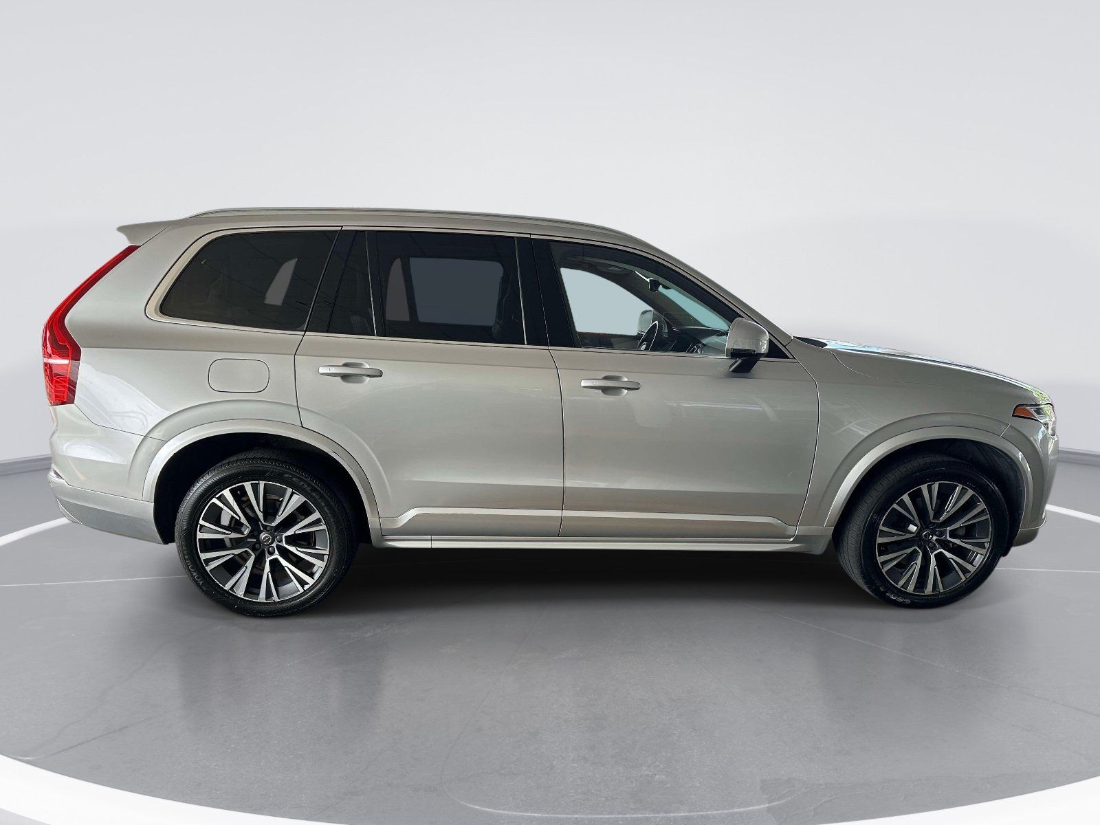 Used 2021 Volvo XC90 T5 Momentum w/ Climate Package AWD/4WD image 4