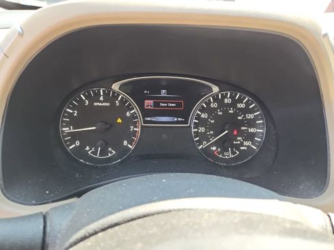 Used 2016 Nissan Pathfinder SV w/ Cargo Package FWD image 9