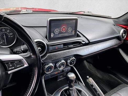 Used 2016 MAZDA MX-5 Miata Grand Touring RWD image 8