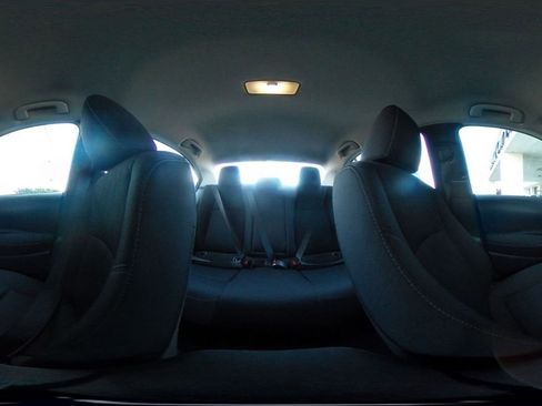 Used 2025 Toyota Corolla LE image 42