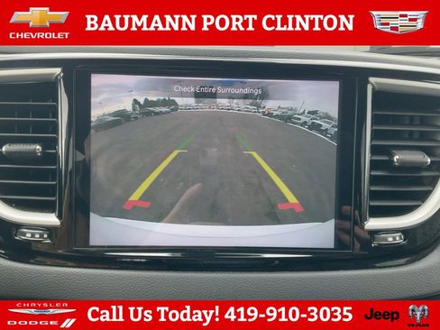 Used 2024 Chrysler Pacifica Touring-L FWD image 20