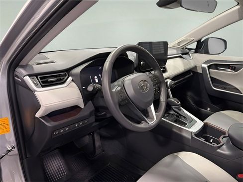 Used 2024 Toyota RAV4 Limited image 10