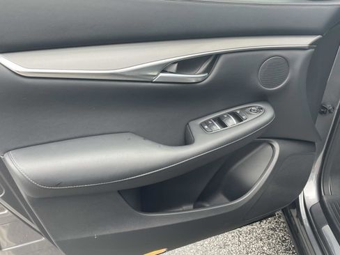 Certified 2025 INFINITI QX50 Pure image 12