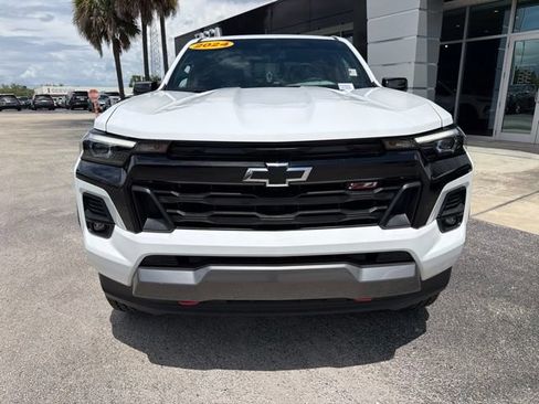 Used 2024 Chevrolet Colorado Z71 w/ Z71 Convenience Package 2 AWD/4WD image 3