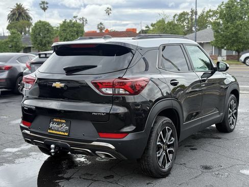 Used 2021 Chevrolet TrailBlazer ACTIV w/ Technology Package image 6