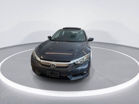 Used 2018 Honda Civic EX-L image 2