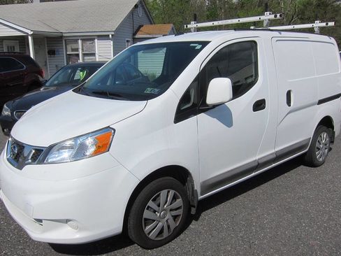 Used 2020 Nissan NV200 SV FWD image 1