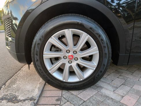 Used 2018 Jaguar E-PACE S image 34