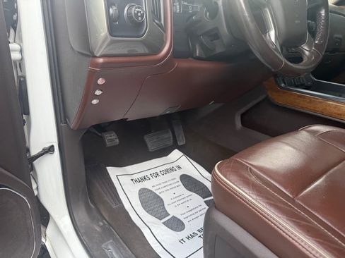 Used 2015 Chevrolet Silverado 2500 High Country w/ Duramax Plus Package AWD/4WD image 39