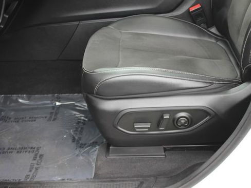 Used 2023 Jeep Grand Cherokee Altitude AWD/4WD image 20