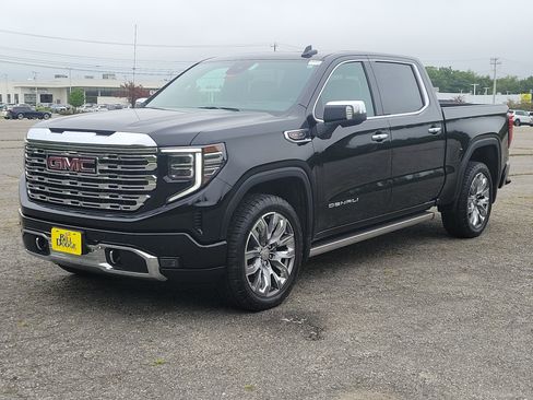 Used 2025 GMC Sierra 1500 Denali AWD/4WD image 1