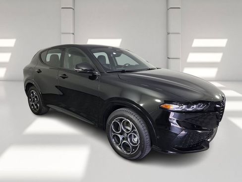 New 2026 Alfa Romeo Tonale Sprint w/ Active Assist Package image 2