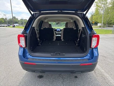Used 2022 Ford Explorer XLT AWD/4WD image 8