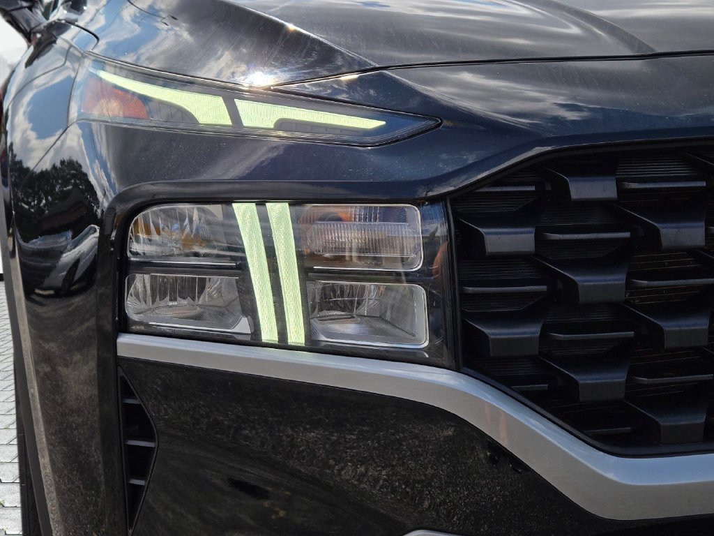 Certified 2023 Hyundai Santa Fe SEL FWD image 2