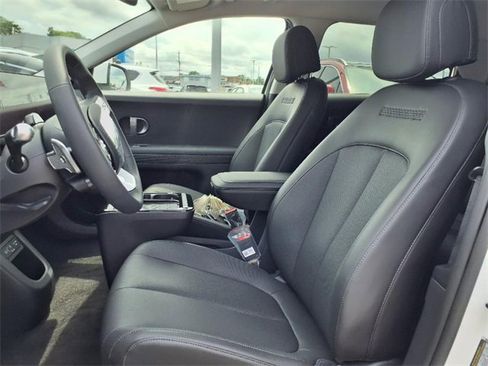New 2025 Hyundai Ioniq 5 SEL image 9