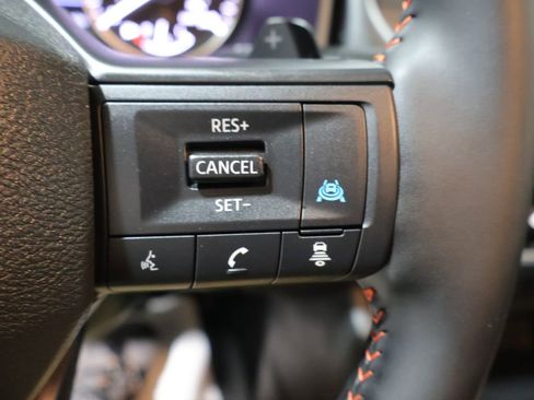 Used 2025 Nissan Rogue SV AWD/4WD image 36