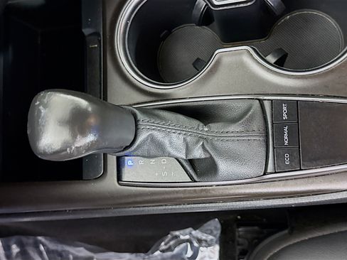Used 2024 Toyota Camry SE FWD image 20