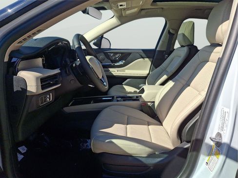 New 2026 Lincoln Corsair Premiere image 11