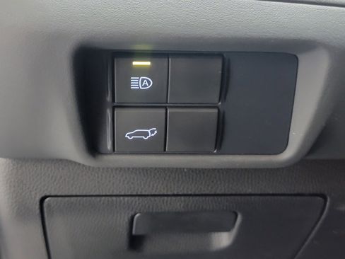 Certified 2021 Toyota Highlander XLE image 20