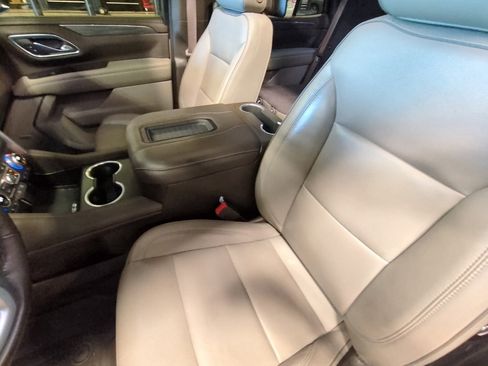 Used 2021 GMC Yukon SLT w/ SLT Luxury Plus Package image 9