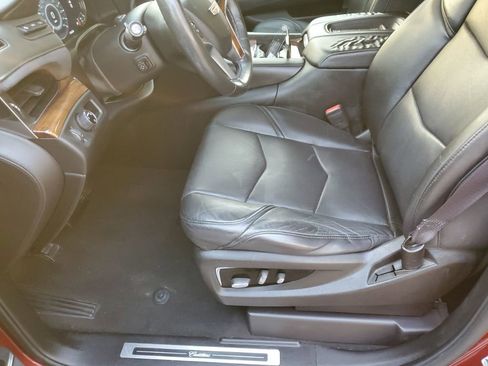 Used 2016 Cadillac Escalade Luxury image 32