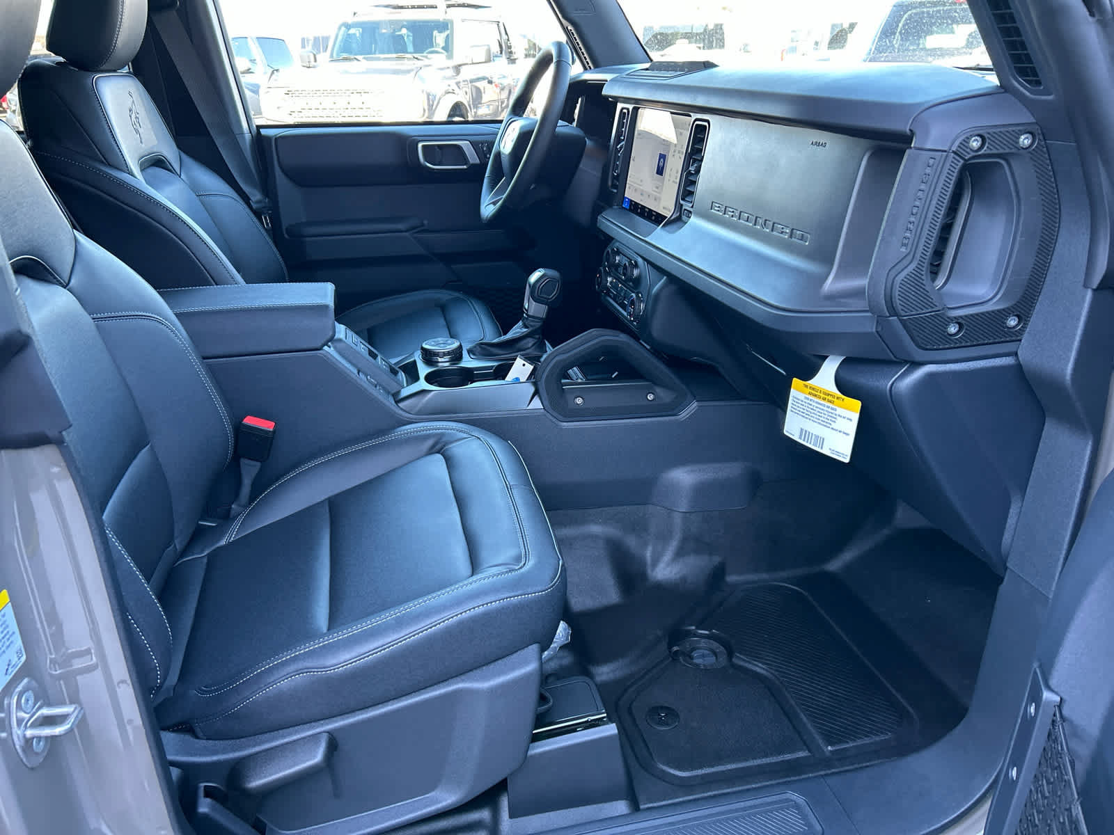 Used 2025 Ford Bronco Badlands w/ Sasquatch Package AWD/4WD image 17