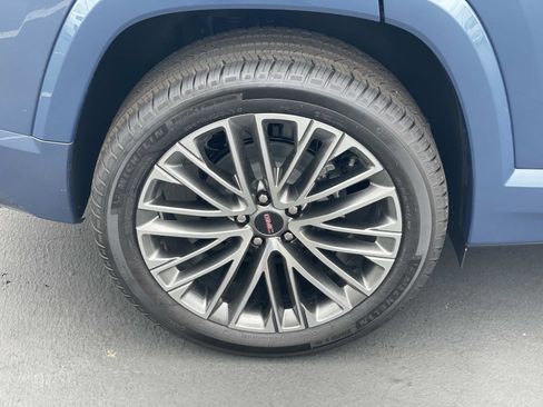 New 2026 GMC Terrain Denali w/ LPO, Black Badging Package AWD/4WD image 30