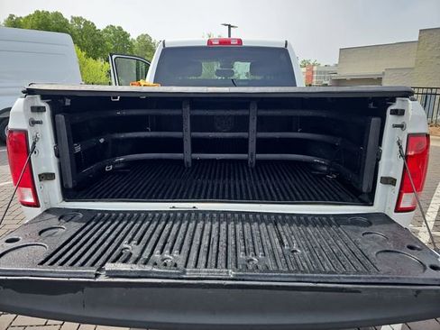 Used 2017 RAM 2500 Tradesman w/ Chrome Appearance Group AWD/4WD image 12
