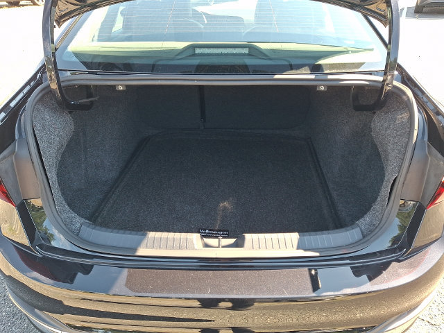 Used 2024 Volkswagen Jetta SEL FWD image 29
