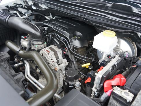 Used 2019 RAM 1500 Big Horn AWD/4WD image 13