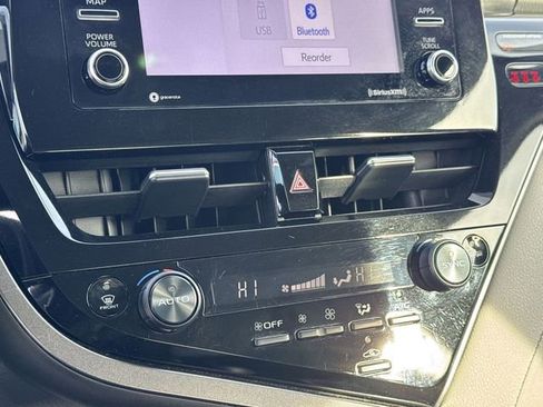 Used 2024 Toyota Camry SE image 21