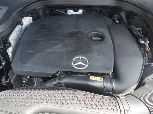Used 2020 Mercedes-Benz GLC 300 image 27