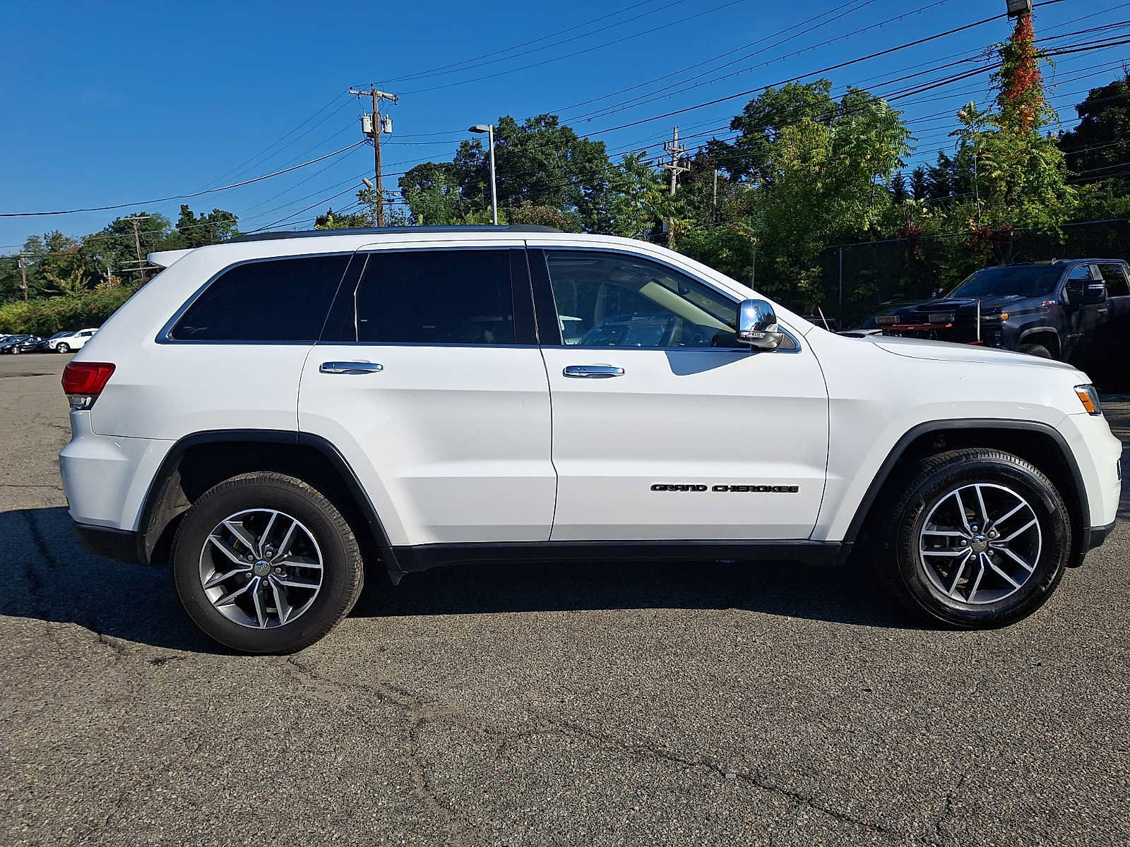 Used 2018 Jeep Grand Cherokee Limited AWD/4WD image 7