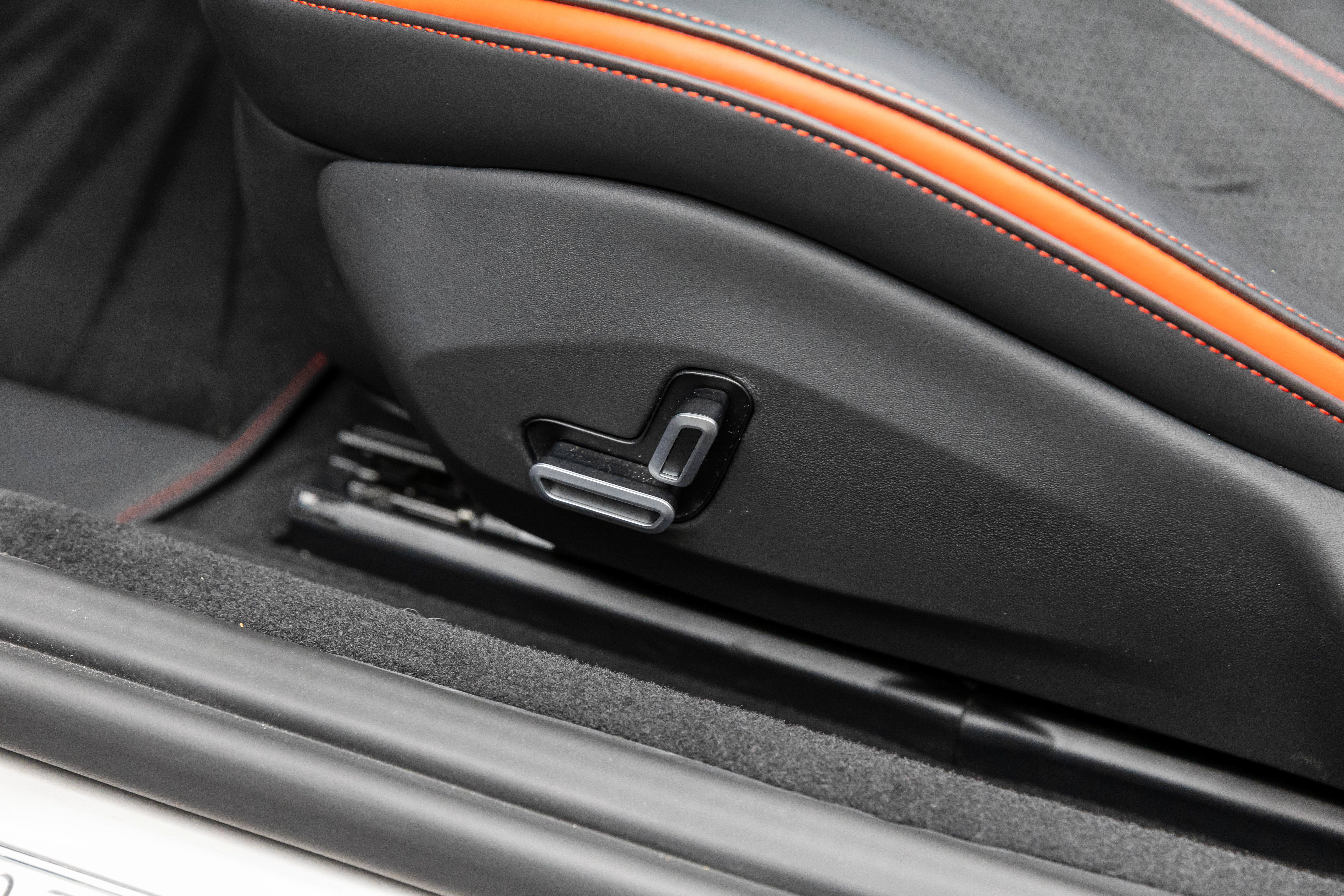 Certified 2025 Ferrari Roma Spider RWD image 47