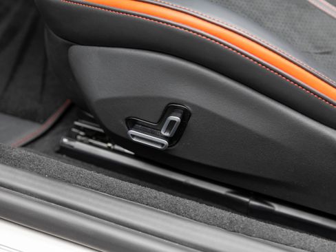 Used 2025 Ferrari Roma Spider RWD image 47