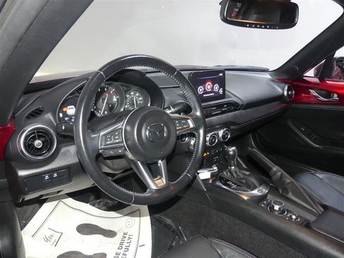 Used 2020 MAZDA MX-5 Miata RF Grand Touring image 23
