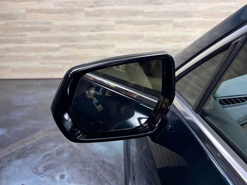 Used 2024 Cadillac XT4 Luxury w/ Cold Weather Package image 29