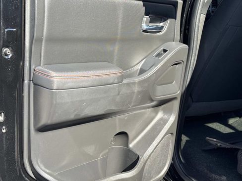 Used 2023 Nissan Frontier Pro-X w/ Technology Package image 12