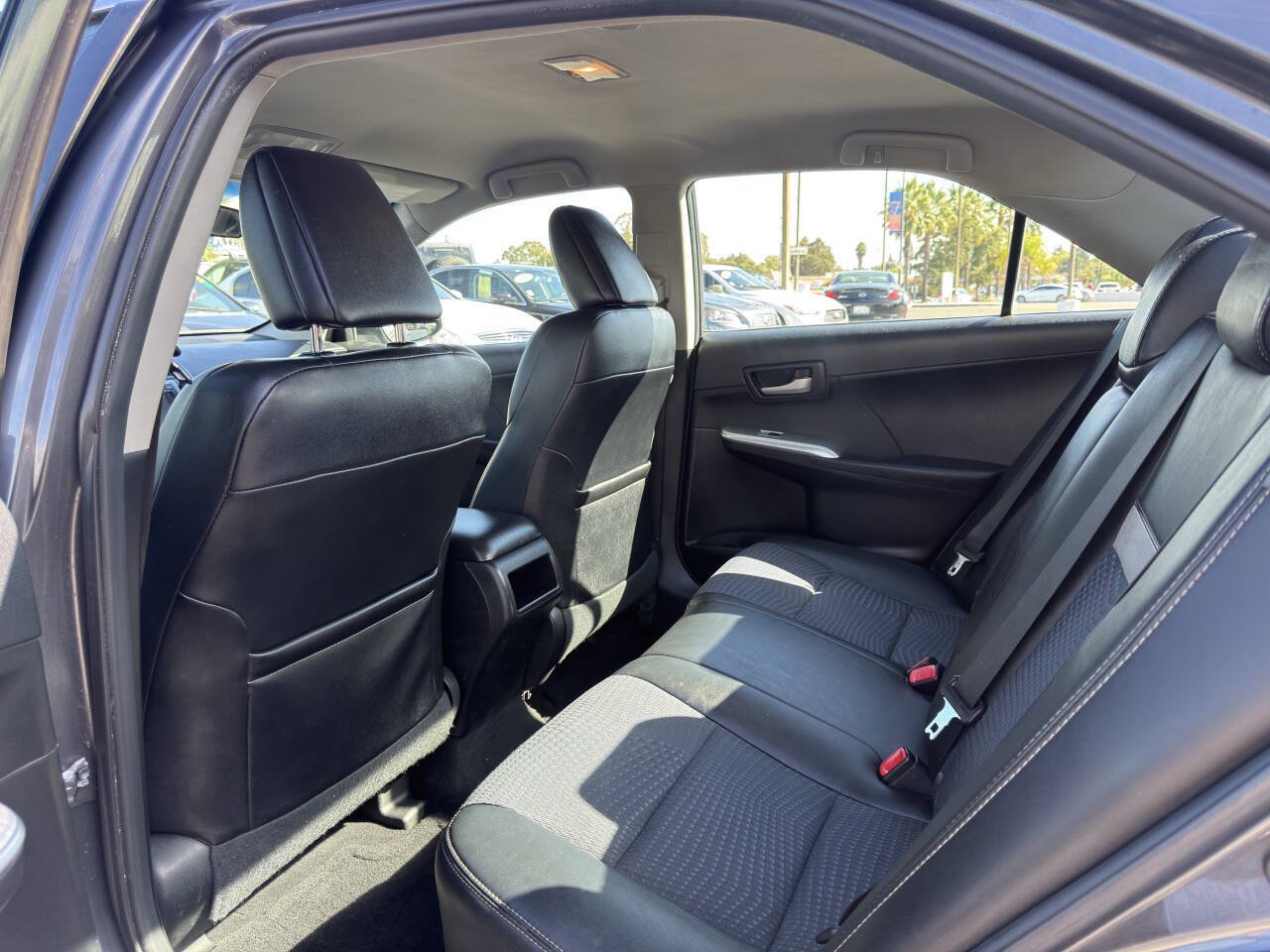 Used 2012 Toyota Camry SE FWD image 11