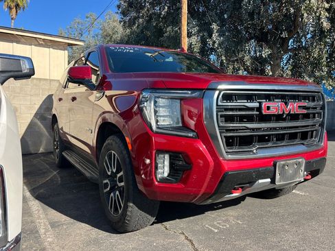 Used 2021 GMC Yukon AT4 w/ Technology Package image 2