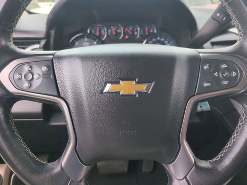 Used 2020 Chevrolet Suburban LT AWD/4WD image 21