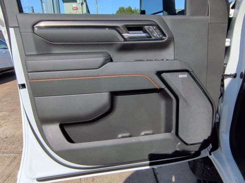 New 2026 GMC Sierra 2500 AT4 w/ AT4 Premium Plus Package image 10