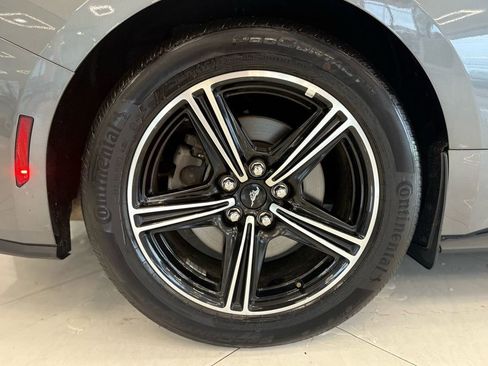 Used 2025 Ford Mustang Premium RWD image 38