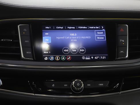 Used 2024 Buick Enclave Avenir w/ Avenir Technology Package image 20