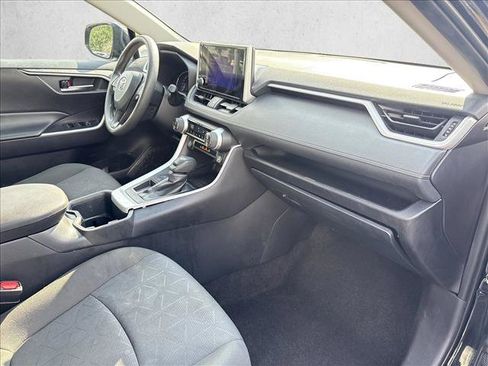 Certified 2025 Toyota RAV4 XLE FWD image 24