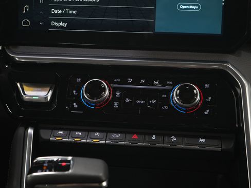 Used 2022 GMC Sierra 1500 Denali w/ Technology Package AWD/4WD image 20