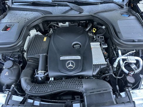 Used 2017 Mercedes-Benz GLC 300 4MATIC w/ Premium 3 Package image 23