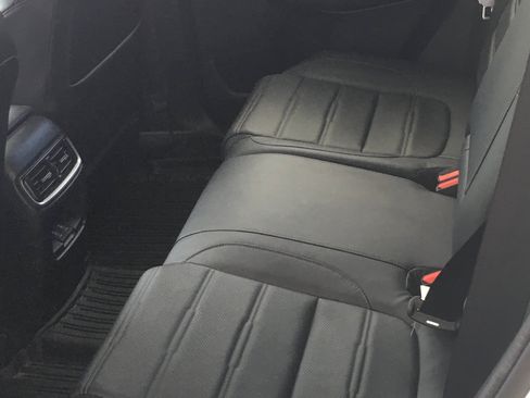 Used 2022 Honda CR-V Touring image 8